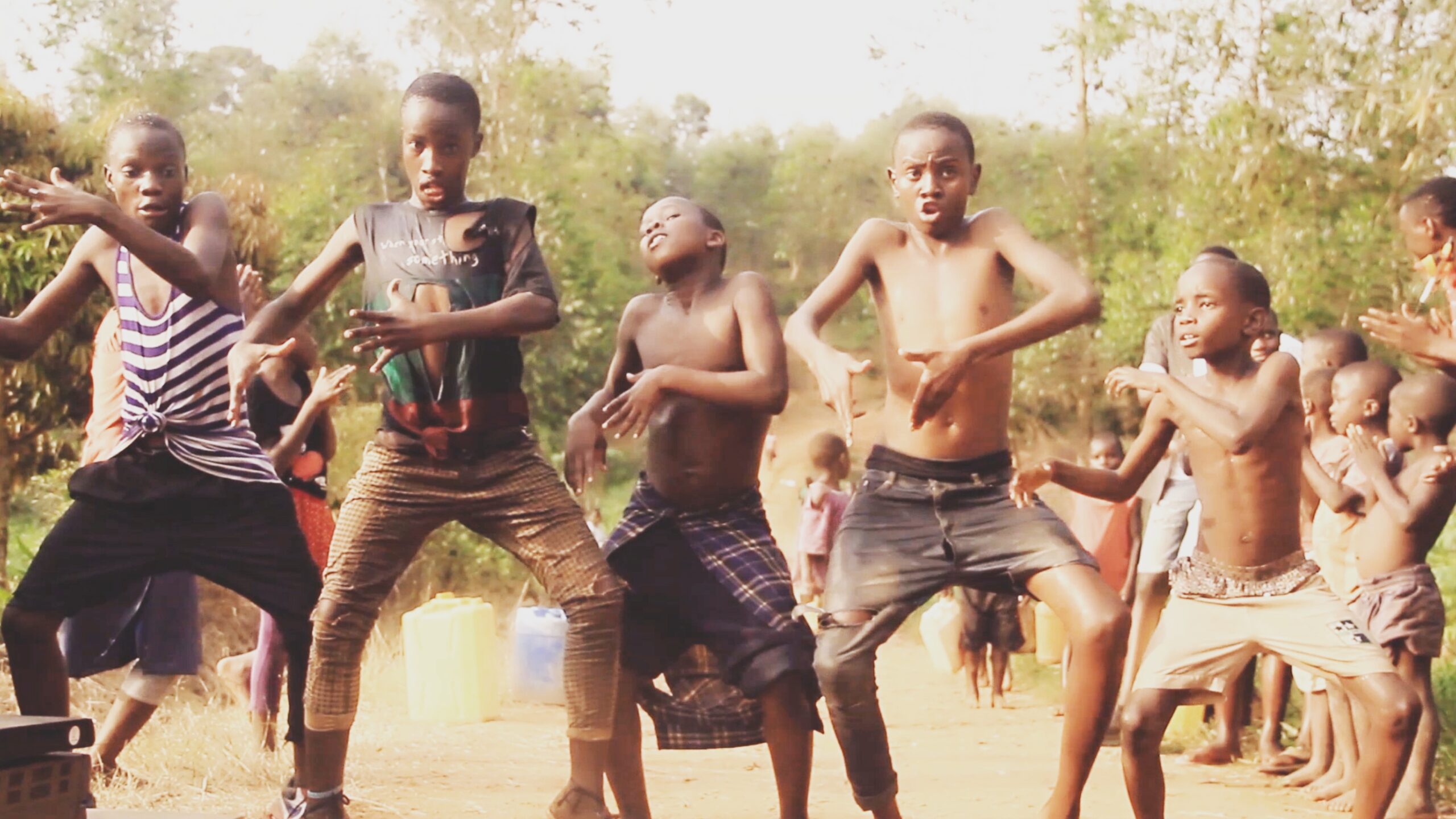 african kids danceing